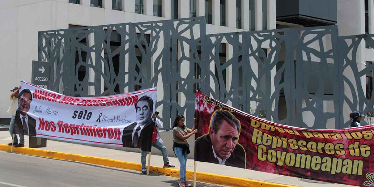 Protesta en el Congreso de Puebla