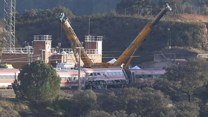 Dos nuevos accidentes de tren en España dejan un muerto y decenas de heridos