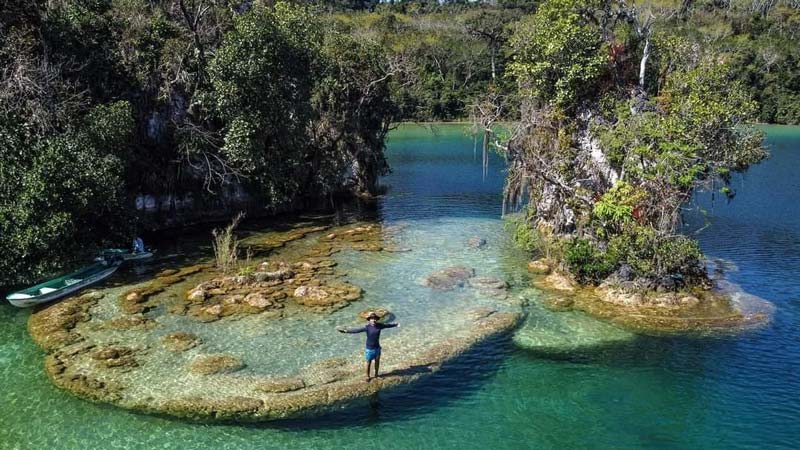 El paraíso secreto de Chiapas: Laguna Miramar, la laguna de aguas cristalinas rodeada de selva