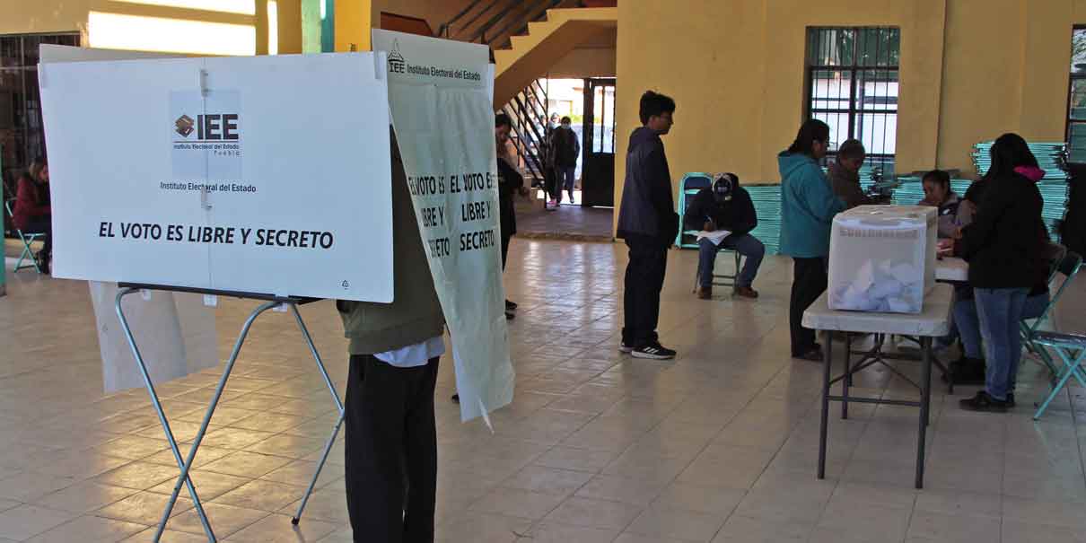 Mínimos conflictos en plebiscitos demostraron la gobernabilidad de Puebla: Morena