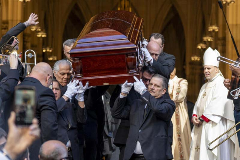 Entre trombones y salsa, despiden a Willie Colón en Nueva York