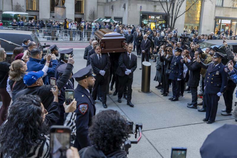 Entre trombones y salsa, despiden a Willie Colón en Nueva York