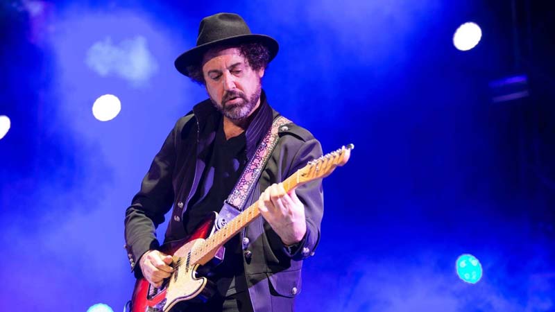 Exguitarrista de Caifanes, Alejandro Marcovich, en estado crítico por derrame cerebral