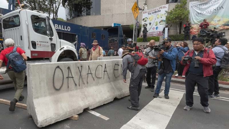 Frenan avance de la CNTE en CDMX hacia estadio del Mundial 2026
