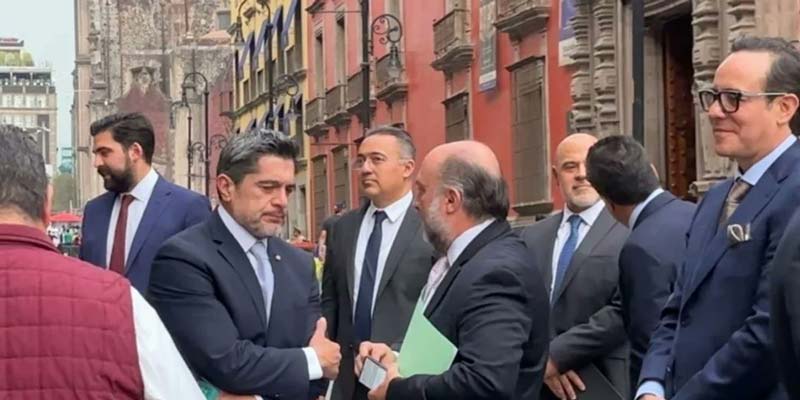 Gasolineros pactan con Sheinbaum estabilizar el precio del diésel en 28 pesos por litro