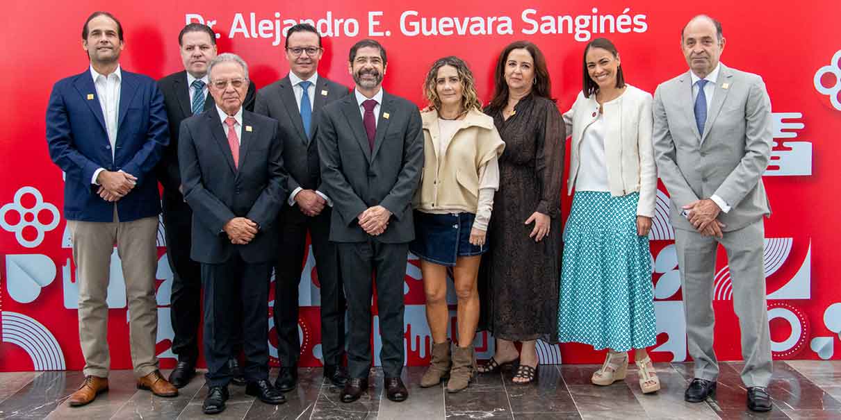 Asistentes al informe del rector de la Ibero