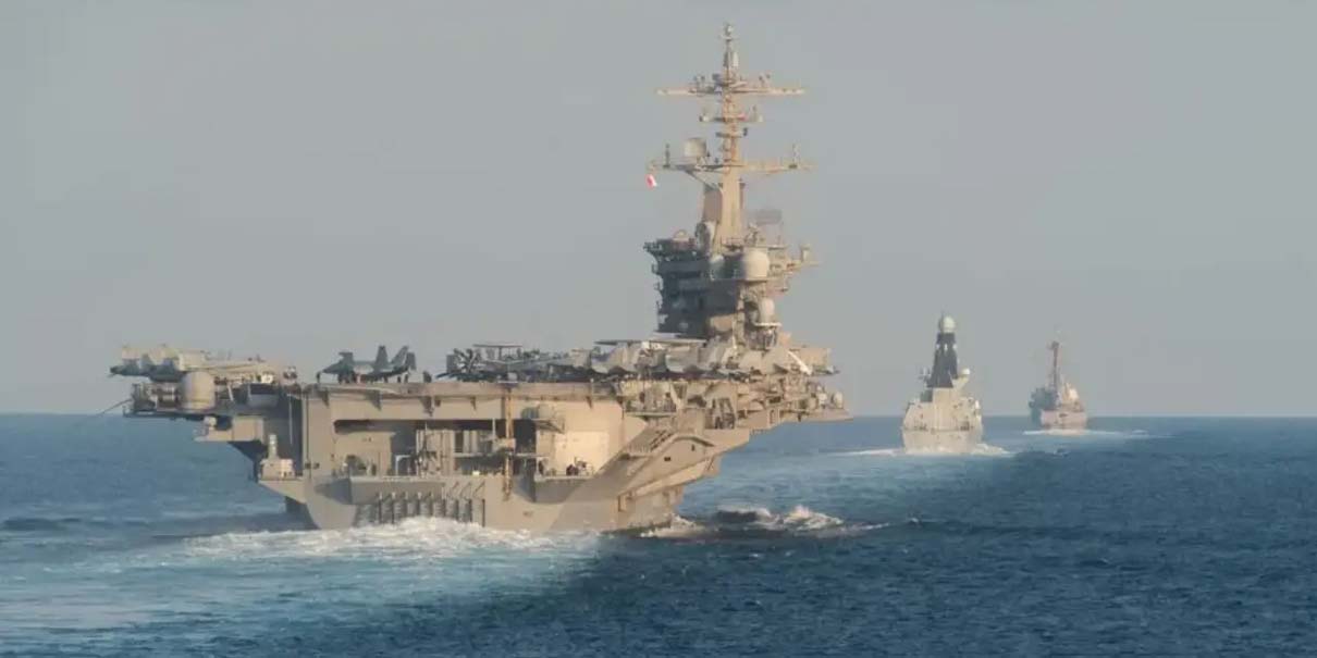 Irán amenaza con quemar barcos que crucen el estrecho de Ormuz