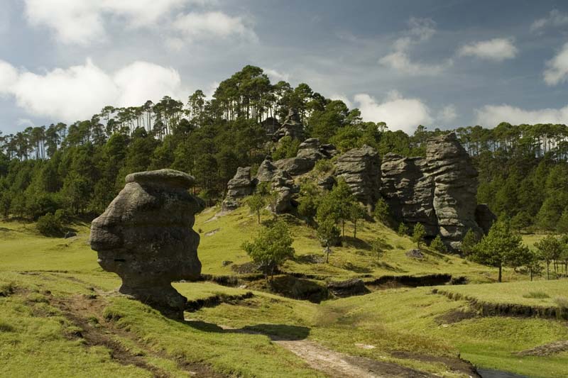 La historia detrás de las piedras encimadas en el corazón de Zacatlán