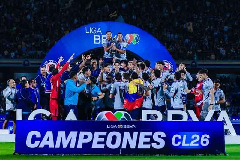 La Máquina rompe la maldición y vence a Pumas en la final