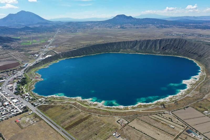 Laguna de Alchichica: El santuario prehispánico en Puebla que esconde el origen de la vida