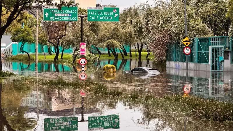 Lluvia colapsa sur de la CDMX; inunda Hospital Psiquiátrico de San Fernando