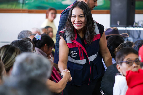 Lupita Cuautle encabezó el inicio de la tercera entrega de apoyos alimentarios