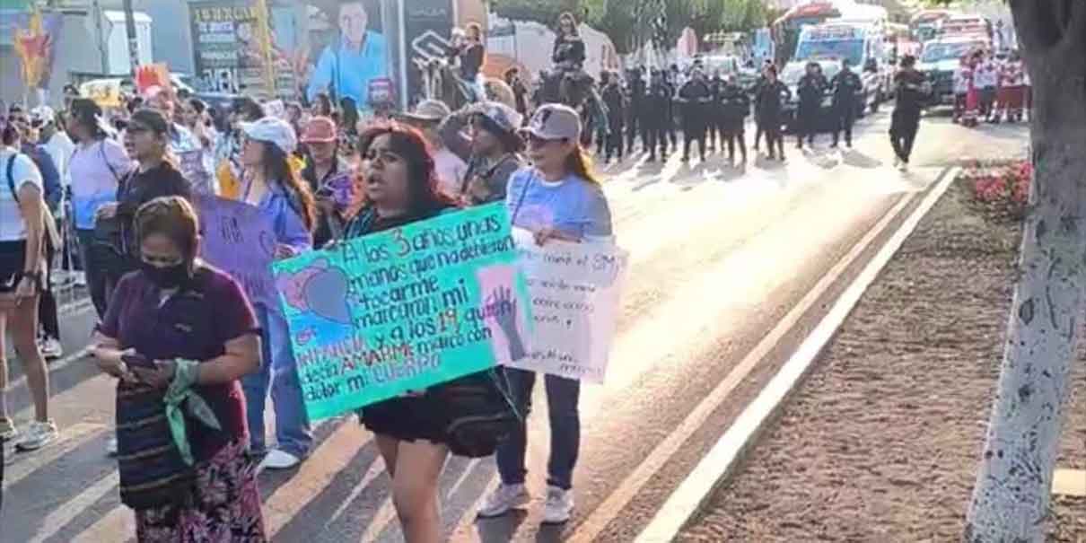 Marcha en Tehuacán