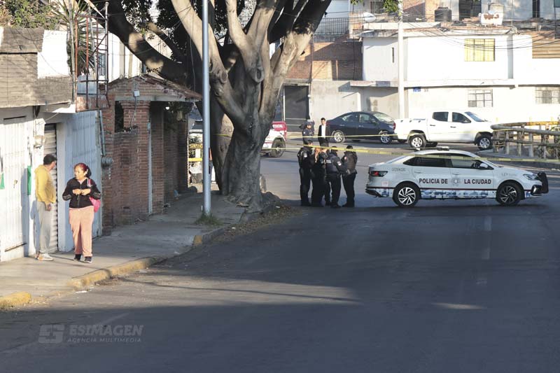 Mujer muere a tiros en Puebla al resistirse a un robo en la colonia 2 de Abril
