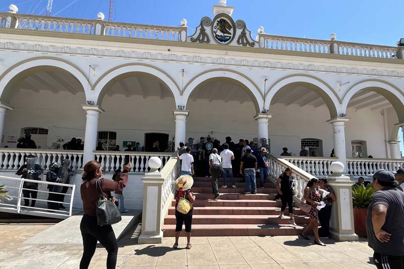 Nada es rápido para resolver el caso Acatlán, atajó el Congreso