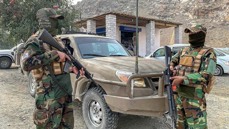 Pakistán declara guerra abierta y bombardea Kabul y Kandahar