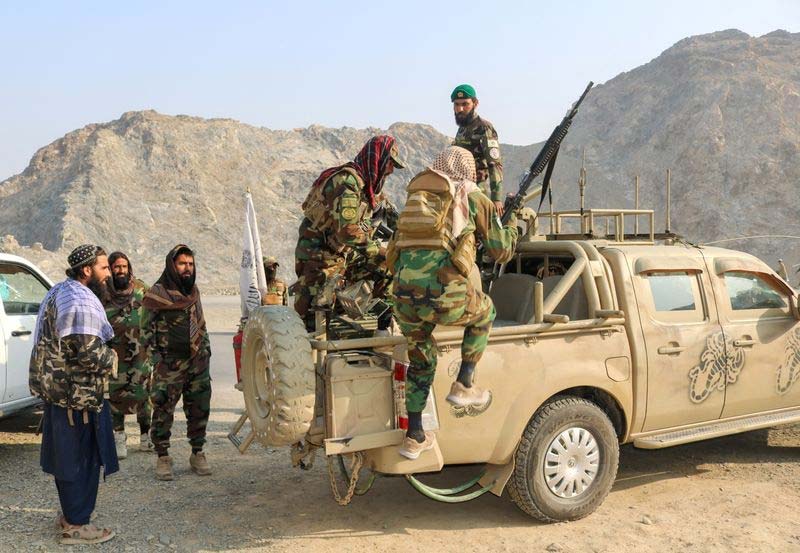 Pakistán declara guerra abierta y bombardea Kabul y Kandahar