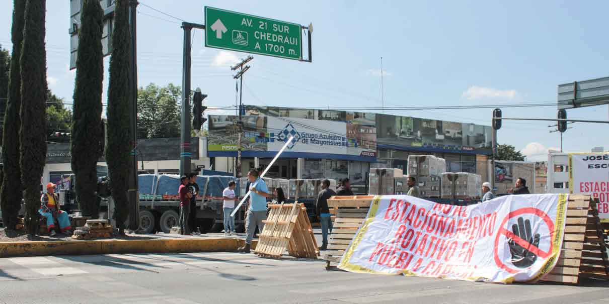 Otra protesta contra los Parquímetros, vecinos cerraron el bulevar Atlixco