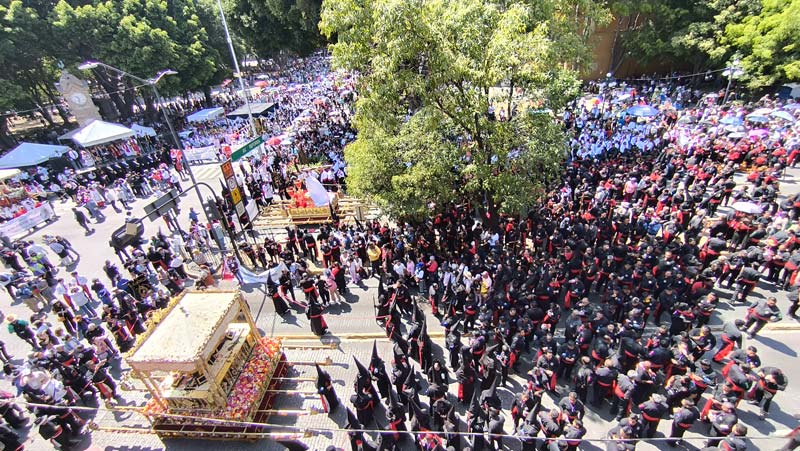 Participaron 195 mil personas en la procesión de Viernes Santo