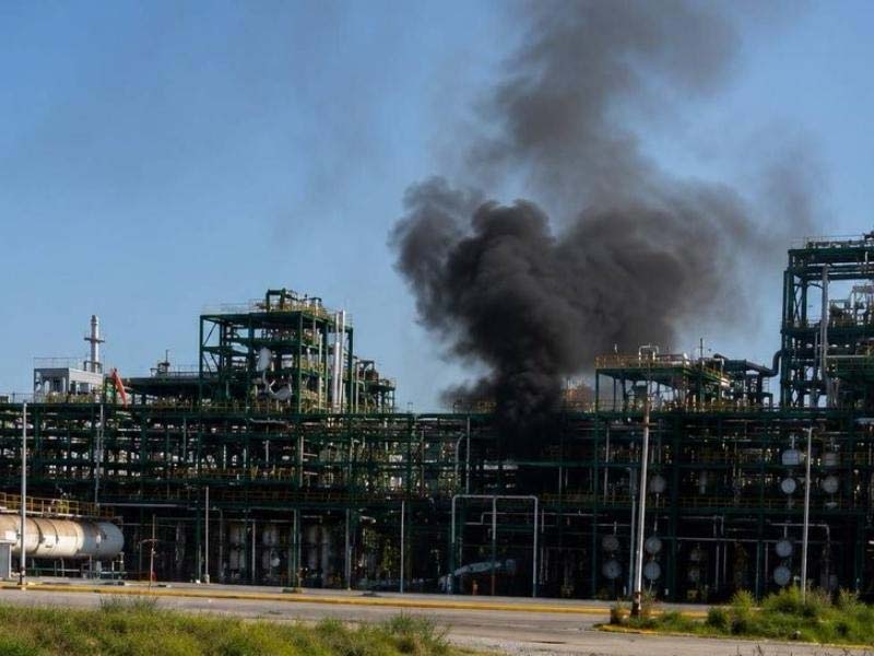 Pemex confirma nueva fuga e incendio en la refinería Olmeca de Tabasco