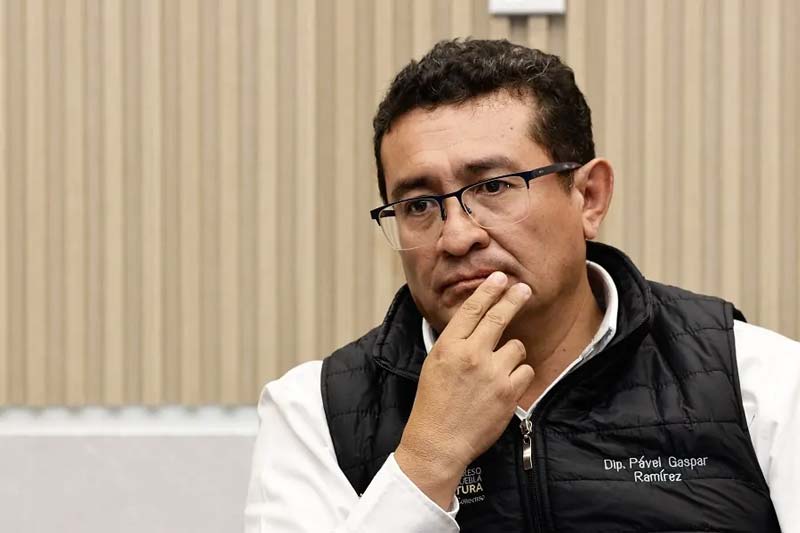 Piden a diputados regresar a sus distritos para ayudar, no para promocionarse