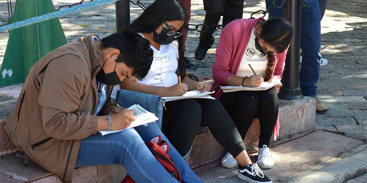 Feria del empleo en Puebla