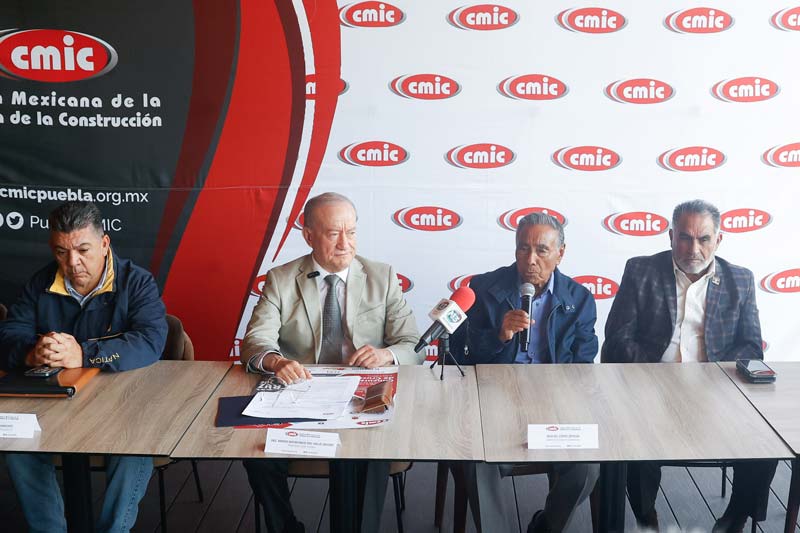 Presenta actividades para celebrar la Santa Cruz en el Seminario Palafoxiano