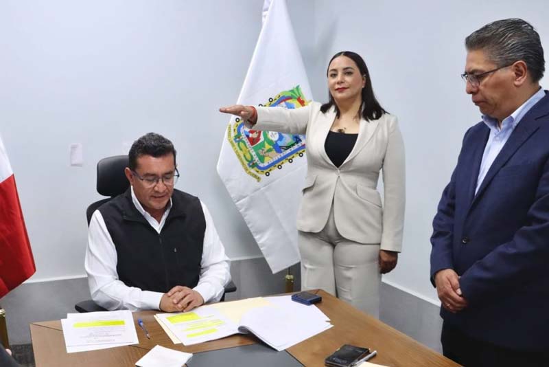 Primeros nombramientos en el Área Jurídica del Congreso2.jpg