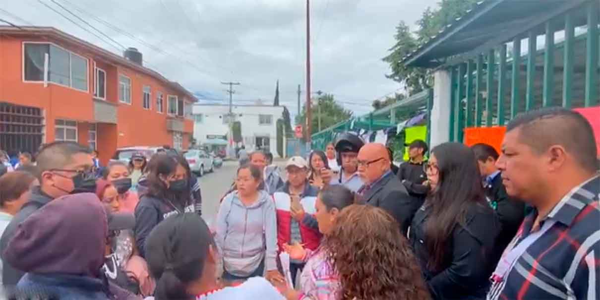 Padres de familia protestan