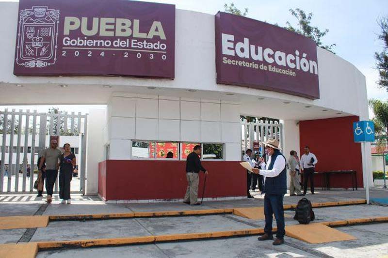 Protestas en el BINE por cambio de director; suspenden clases