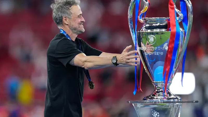  PSG levanta la Champions tras vencer al Arsenal en penales y logra histórico bicampeonato