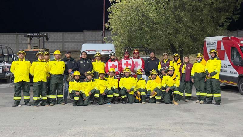 Quimixtlán: rescatan con vida a dos personas tras accidente en zona montañosa
