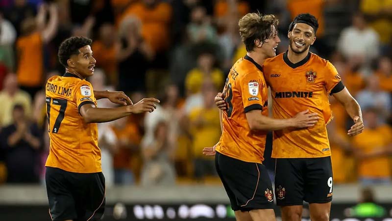 Raúl Jiménez regresó con el Wolverhampton y buscará recuperar protagonismo en el equipo inglés