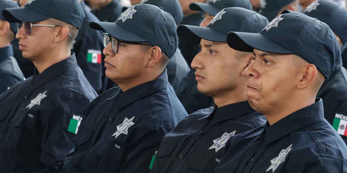 policías