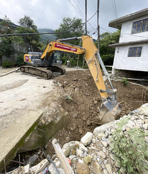 Construcción de un canal de desvío pluvial en la junta auxiliar de Xaltepec