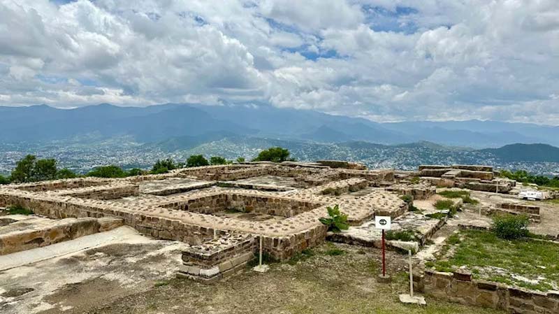 Santa María Atzompa, Oaxaca: historia zapoteca, barro verde y un mirador natural del Valle que te sorprenderá