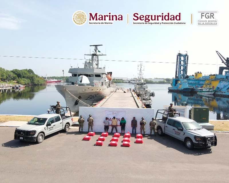 Semar decomisa 1.2 toneladas de cocaína en dos embarcaciones frente a Chiapas; 8 personas fueron capturadas