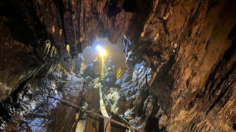 Sobrevivieron 10 días: el milagroso rescate de mineros en cueva de Laos