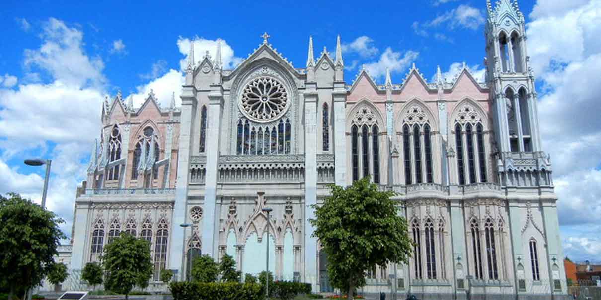 emplo Expiatorio Diocesano del Sagrado Corazón de Jesús