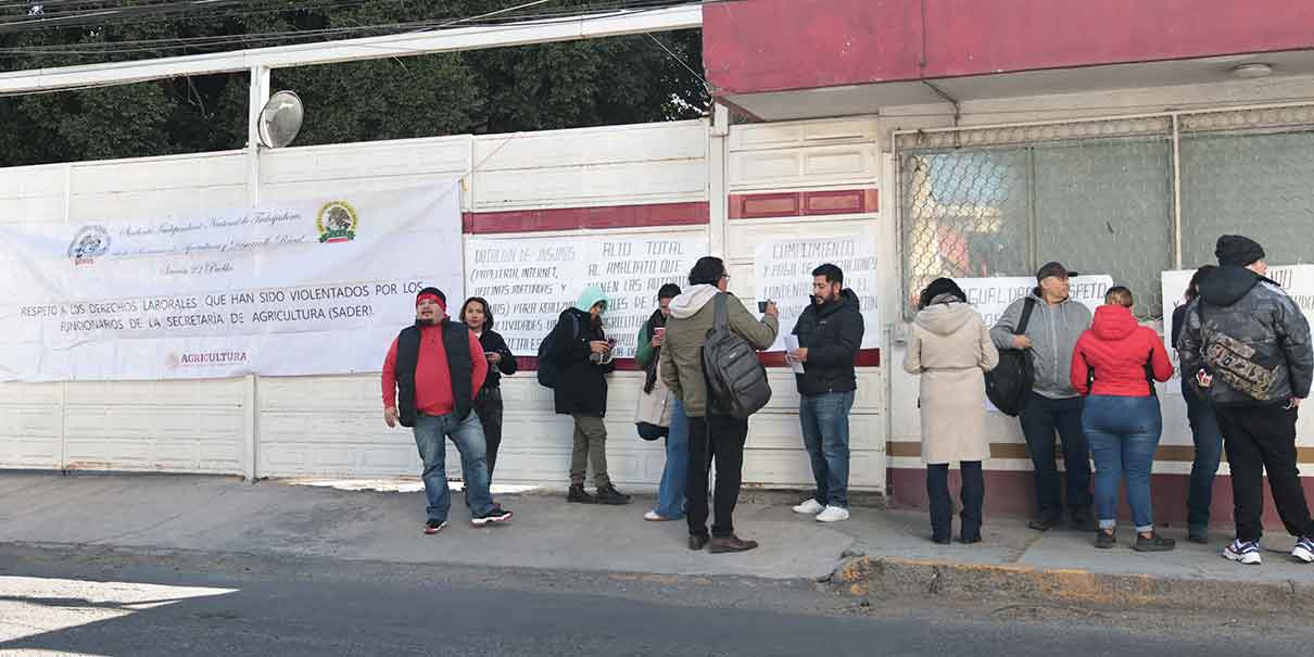 Trabajadores de Sader 