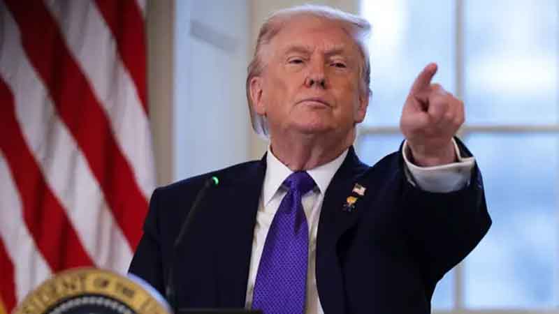 Trump insta a manifestantes iraníes a seguir protestando y tomar instituciones