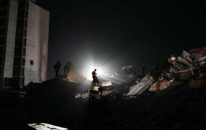 Venezuela en crisis: brigadas internacionales buscan a 50 mil desaparecidos tras sismos