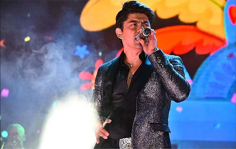 Víctor García regresa a la música con “Recuerdos del Ayer” y concierto en el Auditorio Nacional