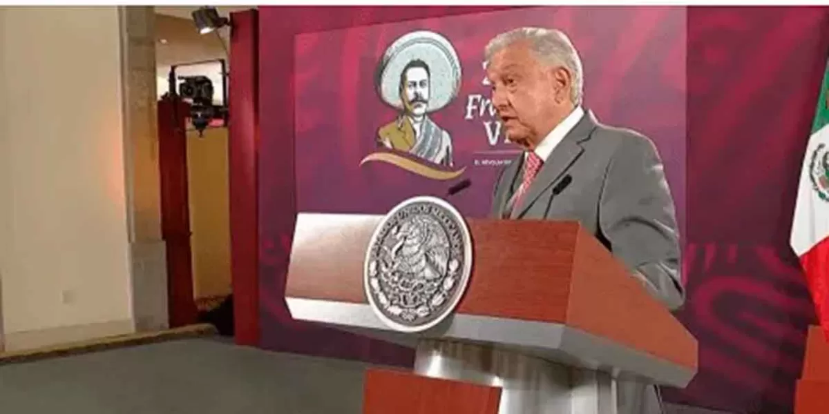 López Obrador reconoce que SÍ hay errores en libros de texto; distribución varada en Edomex