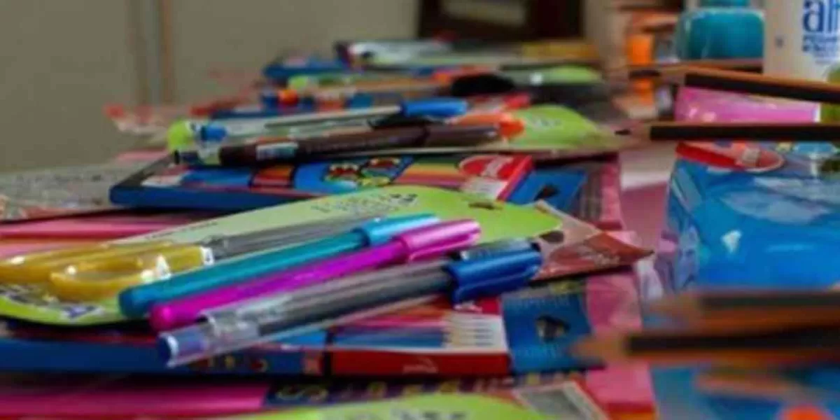 Los kits escolares serán destinados en escuelas de juntas auxiliares de Puebla 