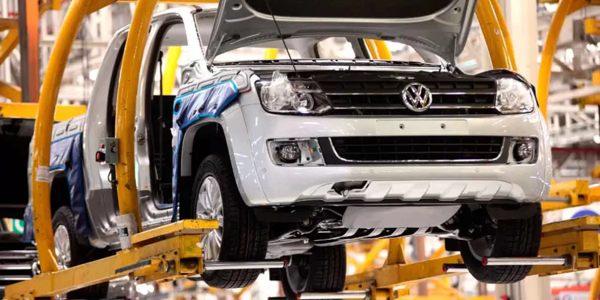 Aumentó dos semanas más el paro de producción del Jetta en Volkswagen