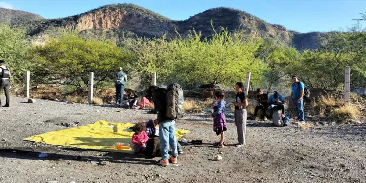 15 heridos por volcadura de autobús son atendidos en Ajalpan y Tehuacán