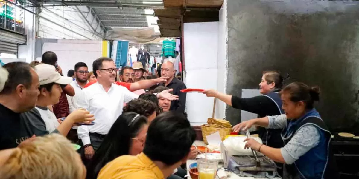 Para atender problemáticas, Ignacio Mier recorrió mercado La Acocota