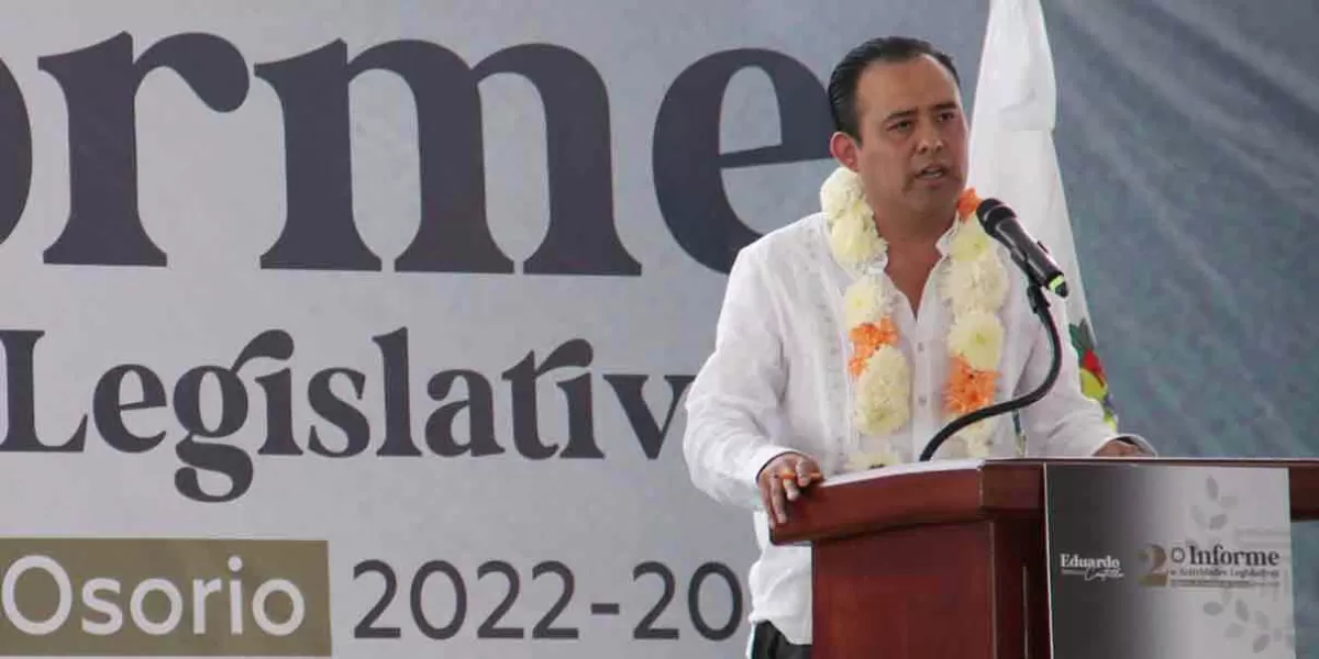 En su informe legislativo Eduardo Castillo anunció más inversiones en la Mixteca