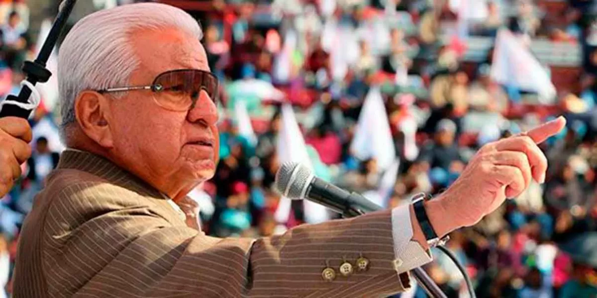 Para celebrar los 40 años de Balcones del Sur, líder nacional de Antorcha vista Puebla
